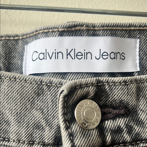 Calvin Klein | Gray Straight Jeans Classic Fit | W34 x L30 - Picture 4 of 6